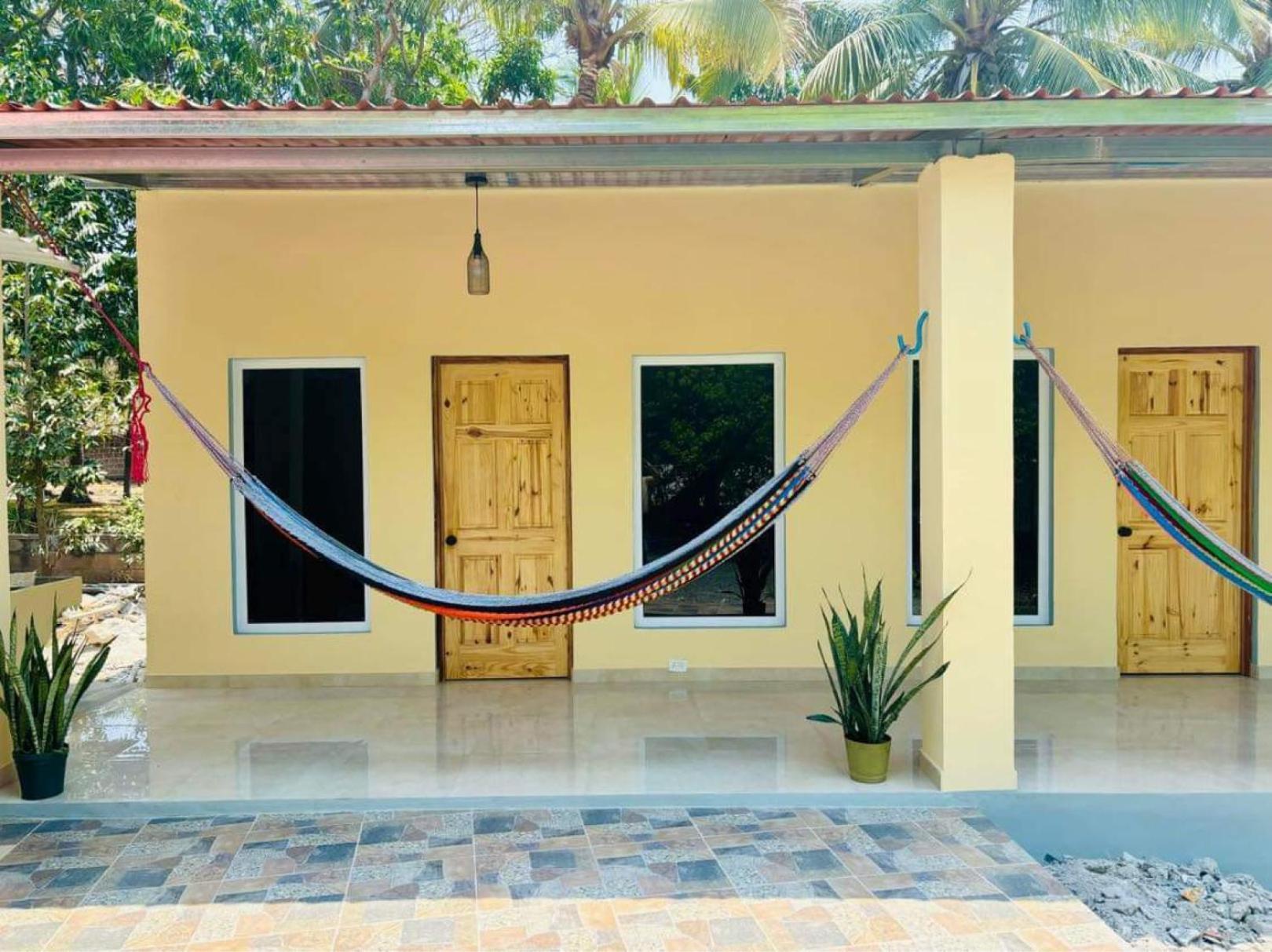 Hostal Camila'S Tamanique Екстериор снимка