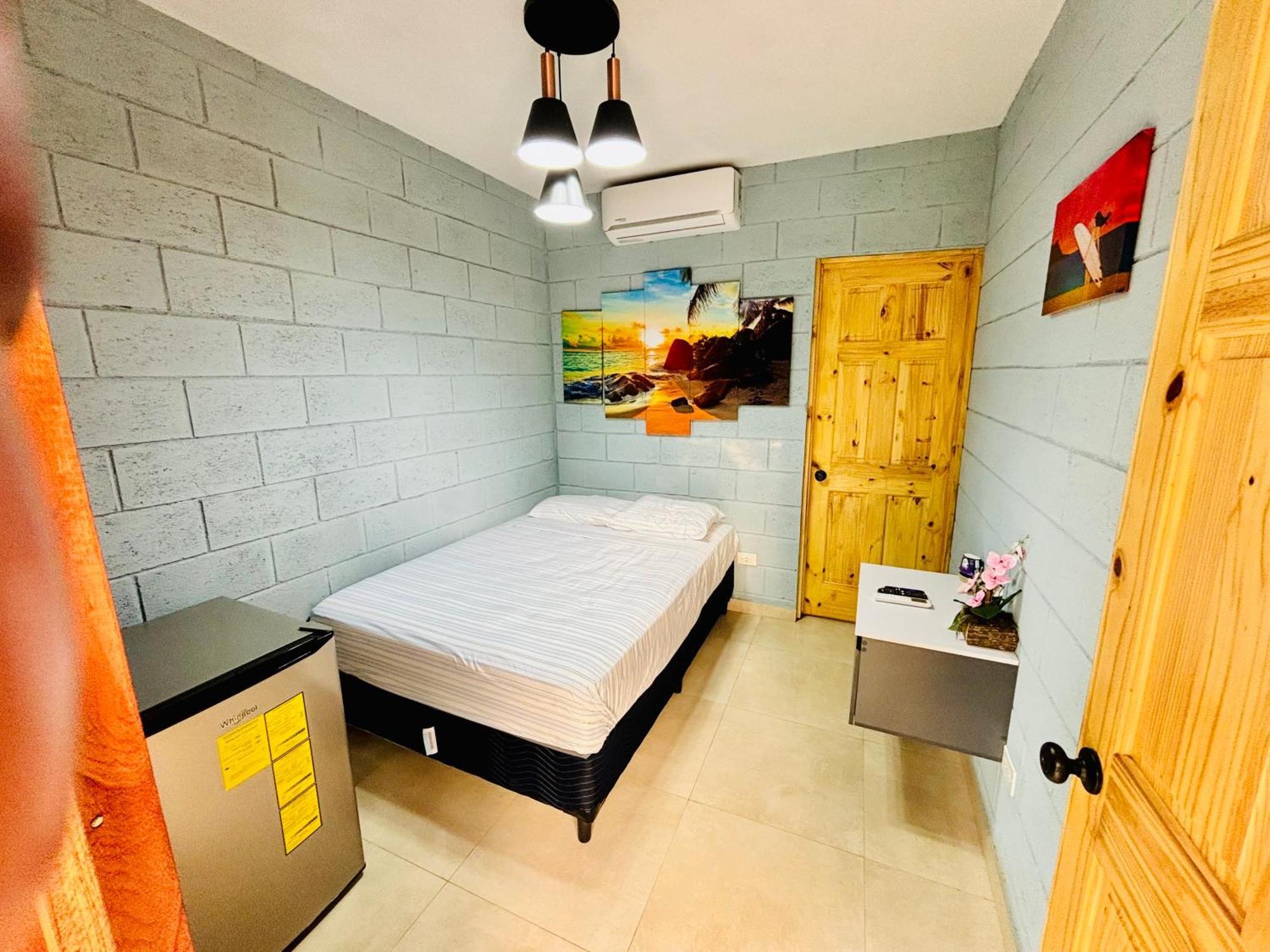Hostal Camila'S Tamanique Екстериор снимка