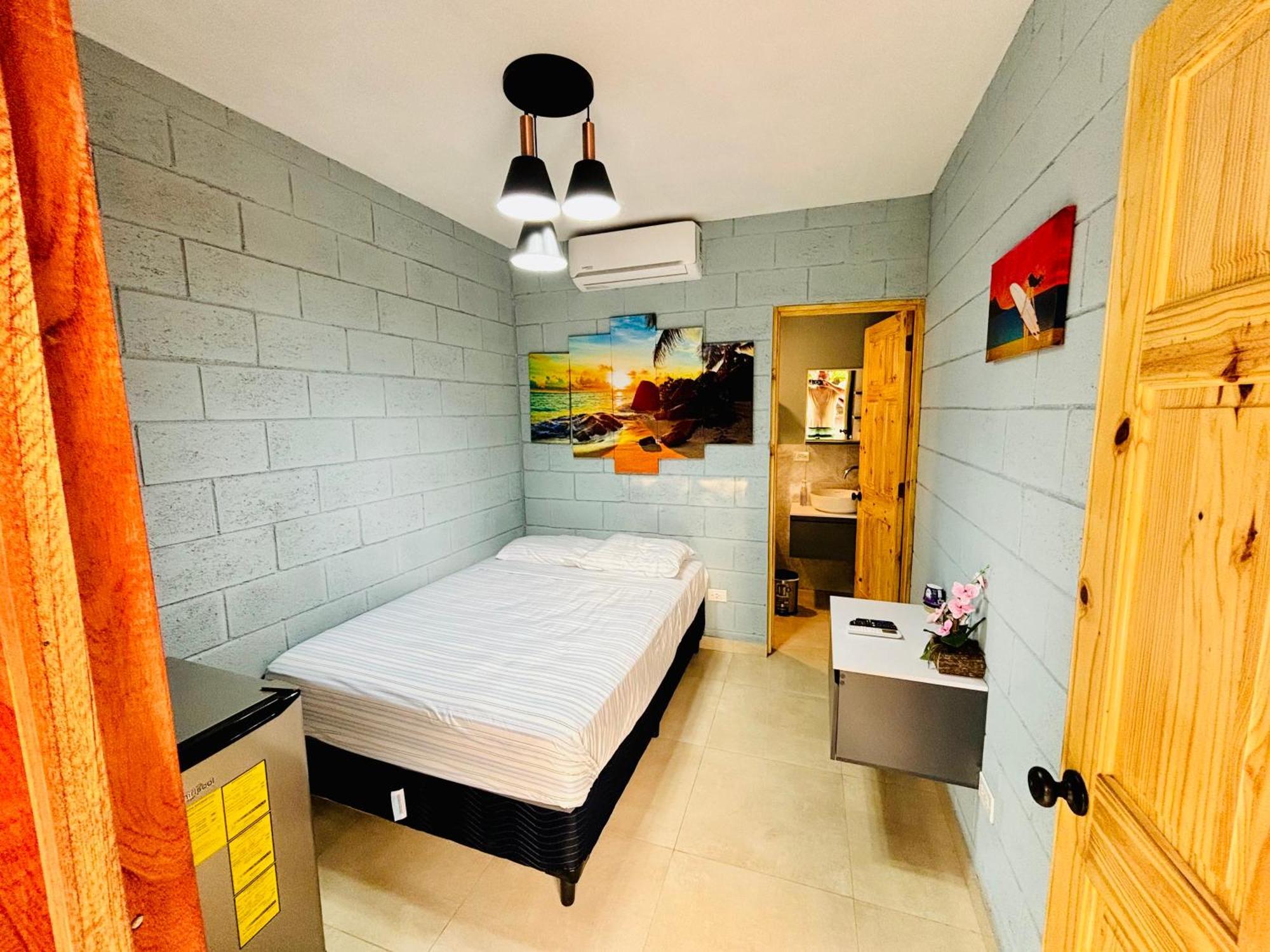 Hostal Camila'S Tamanique Екстериор снимка