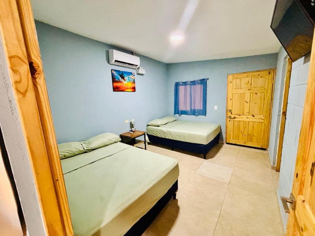 Hostal Camila'S Tamanique Екстериор снимка